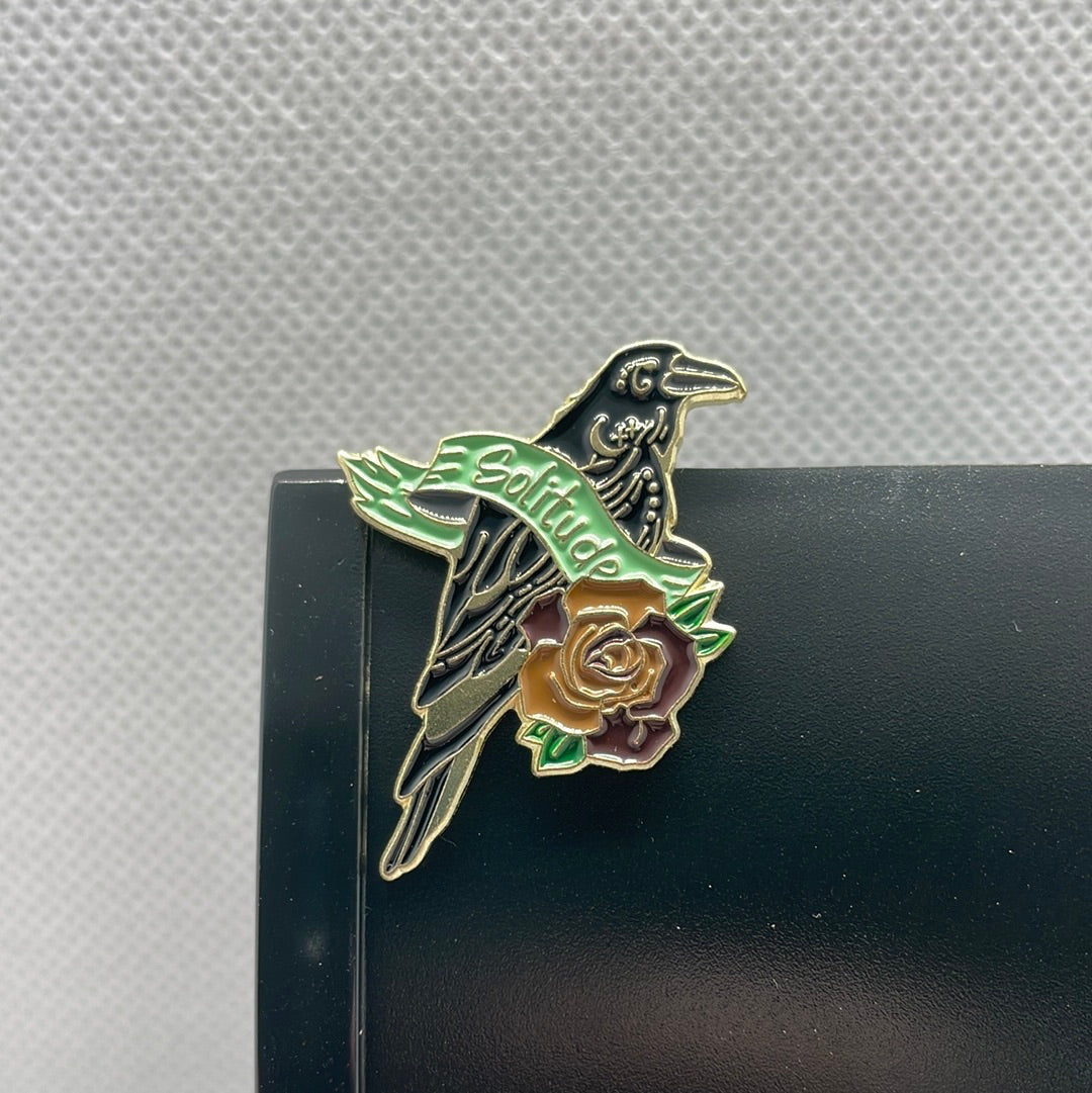 Black bird pin (green)